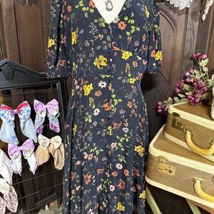 Amour Vert Floral Midi Dress
